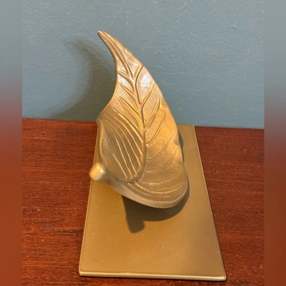 Ikea Markniva Leaf Decoration Figure Gold Gilt Cast Metal Shelf Decor